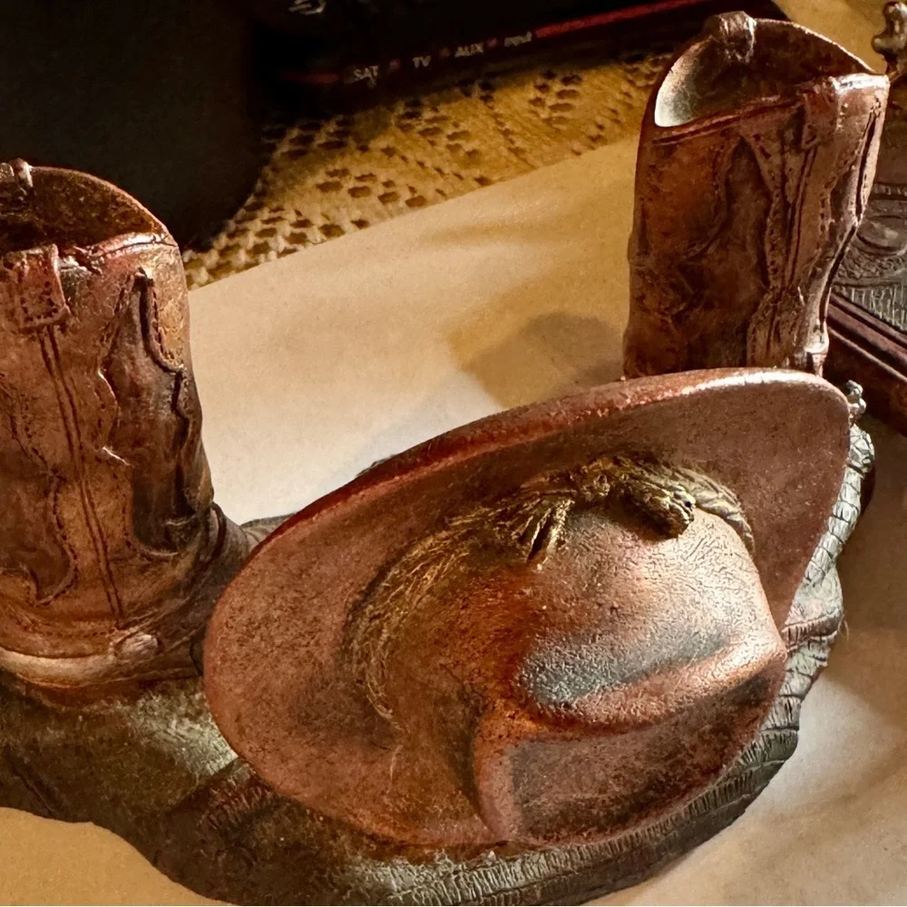 Decorative Western 2 piece Desk Organizer (Resin)